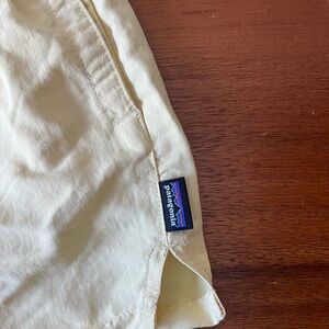 Women’s Patagonia Barely Baggies Size Large